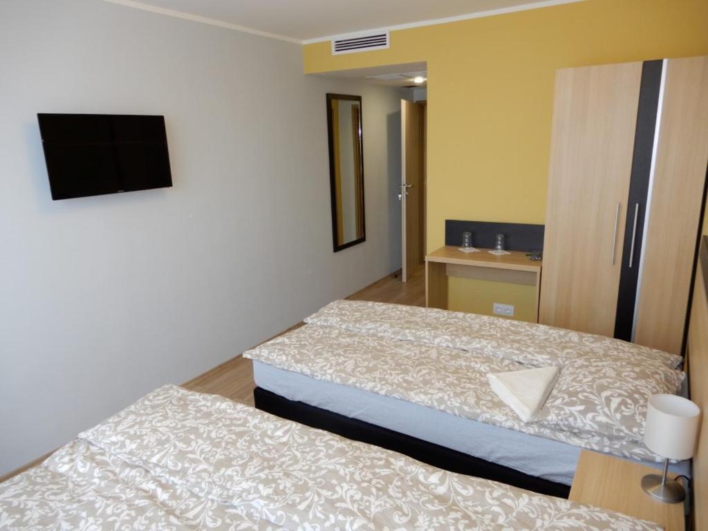 Romahegy Rendezvenyhaz Bed and Breakfast Kaposvár Exteriör bild