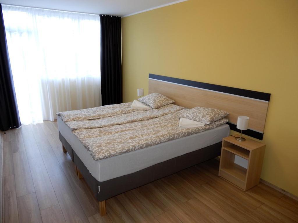 Romahegy Rendezvenyhaz Bed and Breakfast Kaposvár Exteriör bild
