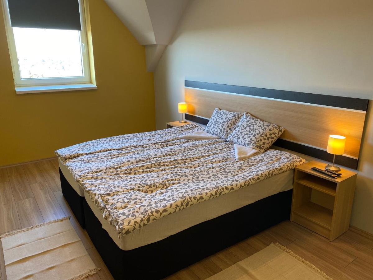 Romahegy Rendezvenyhaz Bed and Breakfast Kaposvár Exteriör bild
