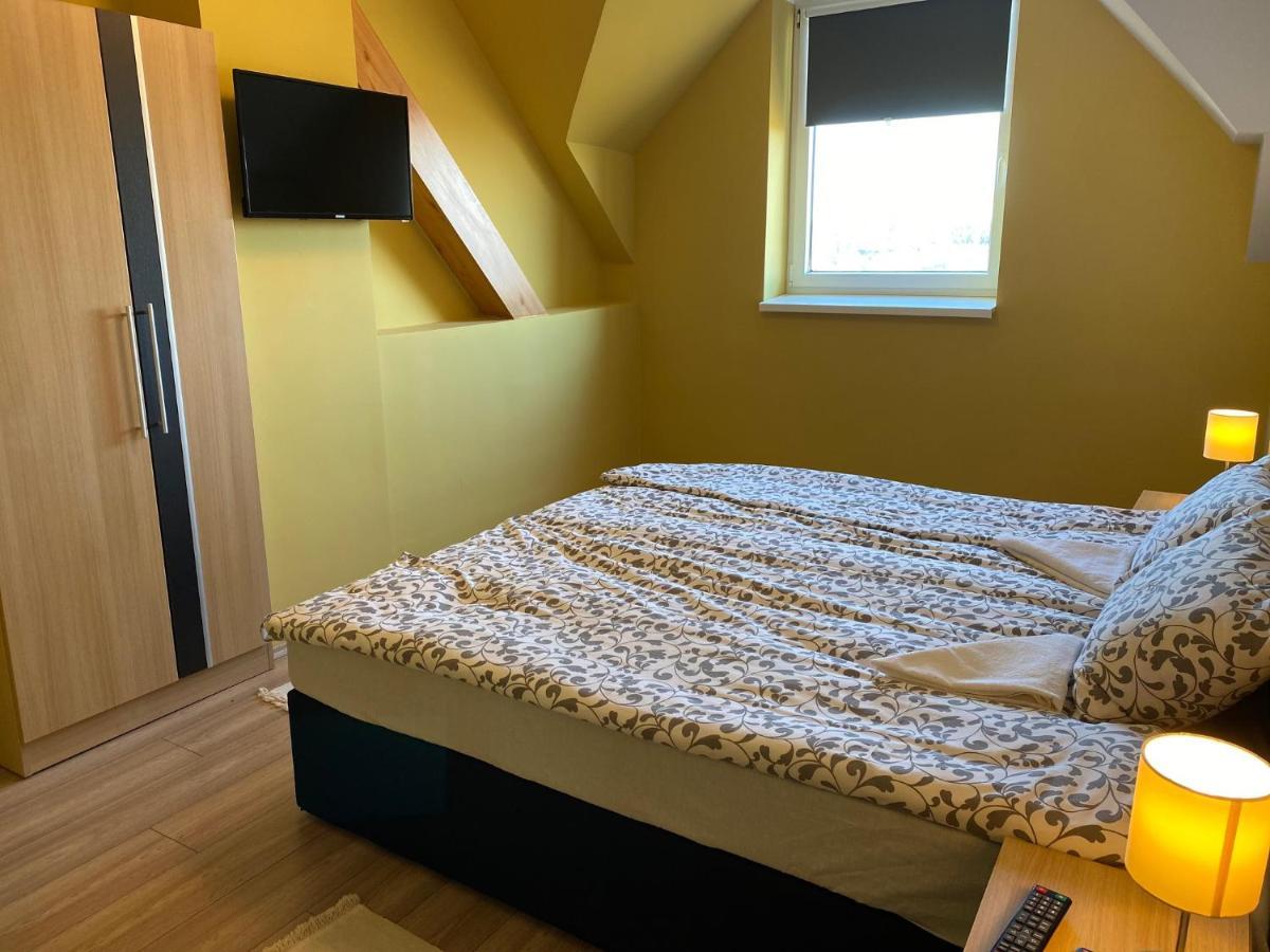 Romahegy Rendezvenyhaz Bed and Breakfast Kaposvár Exteriör bild